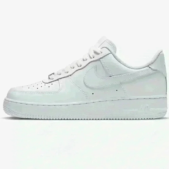 Nike Air Force 1 '07 size 8.5 - Picture 2 of 14